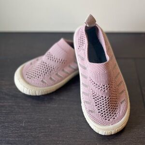 Kids Jan & Jul Slip-On Knit Sneakers in Dusty Pink